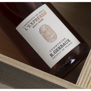 Kasse med 6 flasker L’Expressif Rosé Champagne fra R. Gerbaux – Delikat og fin balanceret rosé champagne med røde bær noter.